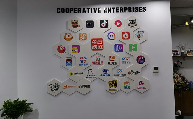 天博在线官网(中国)科技责任有限公司网红企业合作伙伴ogo墙制作效果图赏析
